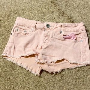 CHAROLETTE RUSSE PINK DENIM SHORTS